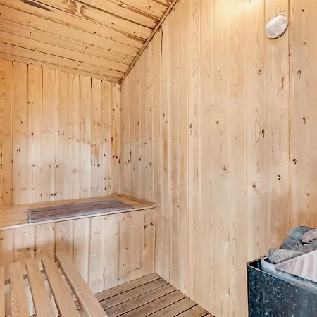 Jaana - 10m From The Sea By Interhome
